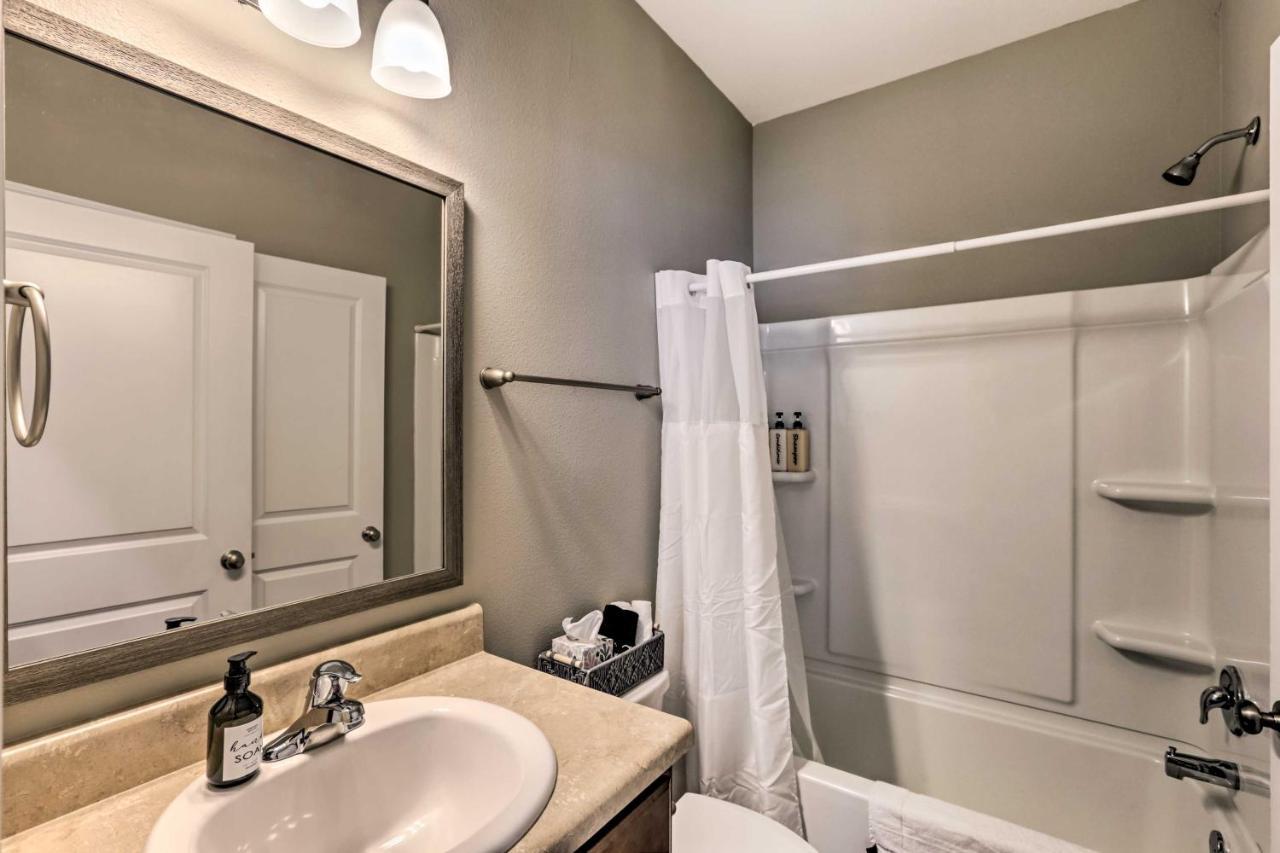 Ideally Located And Elegant Condo With Balcony! Tallahassee Bagian luar foto