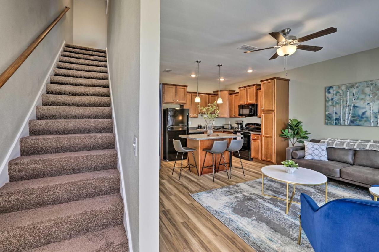 Ideally Located And Elegant Condo With Balcony! Tallahassee Bagian luar foto