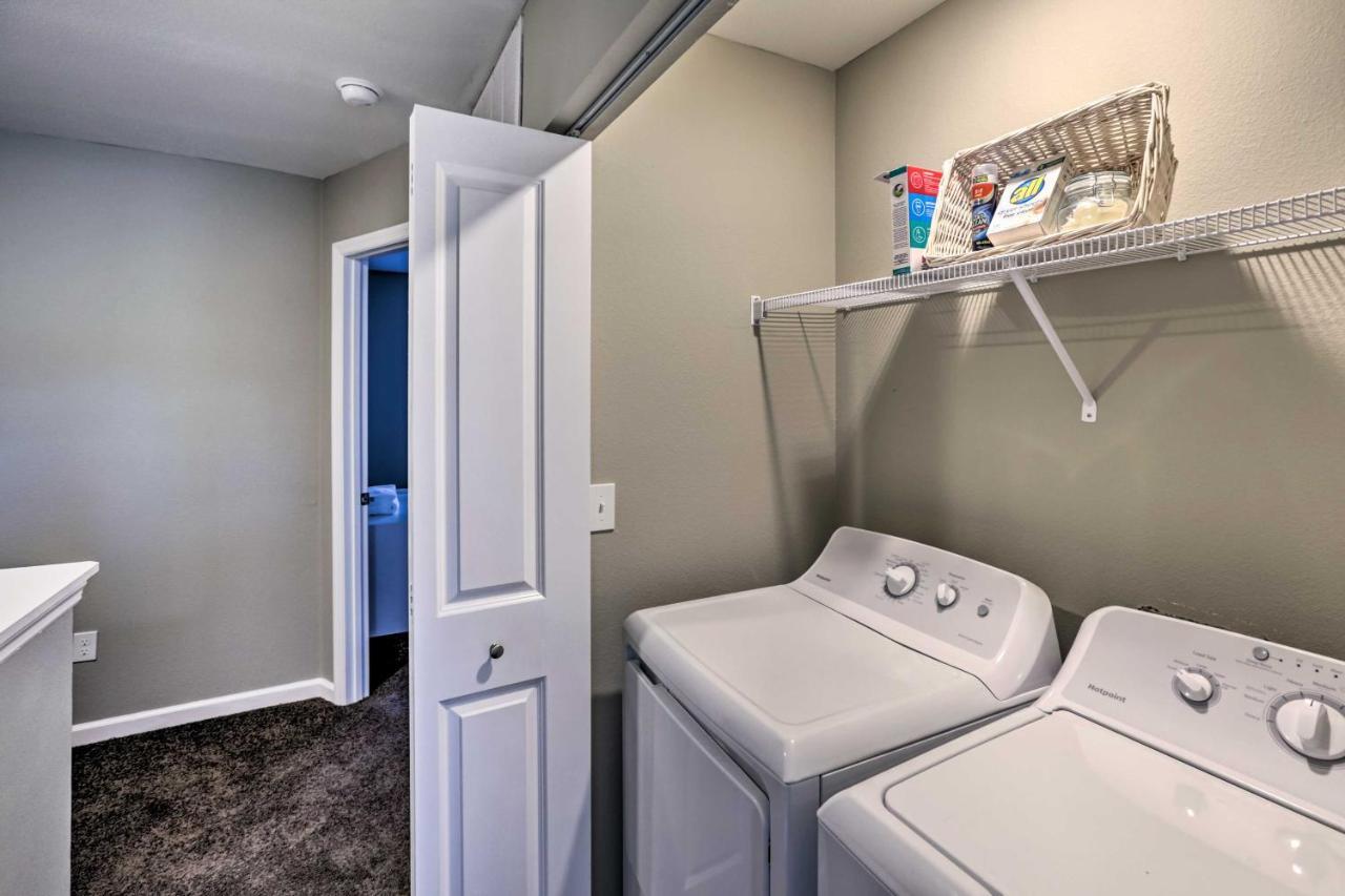 Ideally Located And Elegant Condo With Balcony! Tallahassee Bagian luar foto